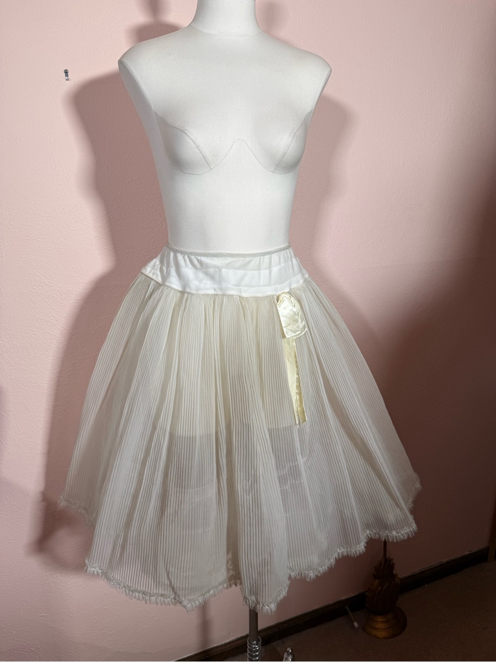 Vintage 1940’s full multilayered micro pleated midi crinoline skirt slip small - Picture 3 of 17